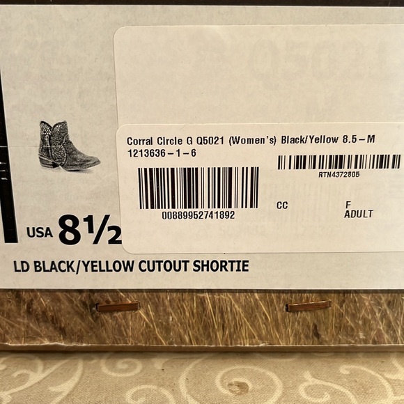 Circle G Booties - Picture 5 of 5